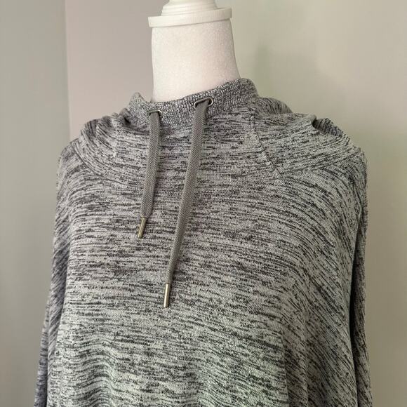 Athleta heather gray knit hooded poncho size M - Picture 4 of 8